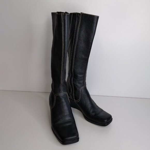 Gianni Bini Black Leather Wedge Boots Size 6 - Picture 15 of 16